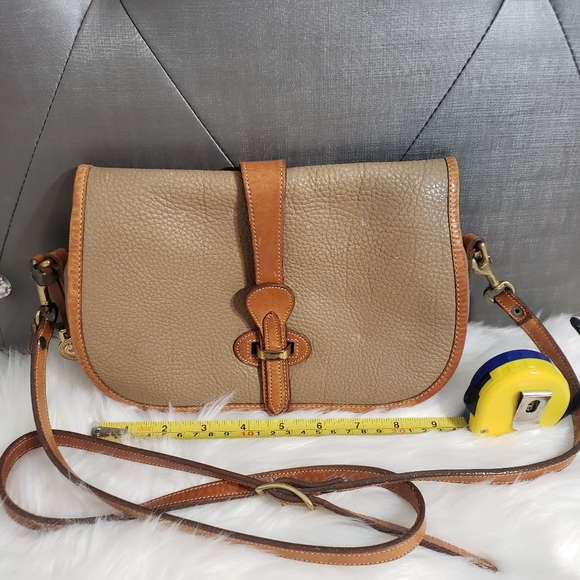 Dooney & Bourke crossbody tan/brown all leather - Picture 12 of 12
